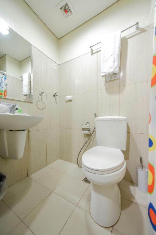 Usp Suites At Shell Residences Pasay Exterior foto